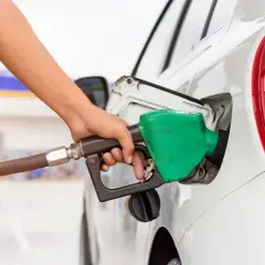 Czym się różni benzyna 95 od 98 i co wybrać dla swojego auta?