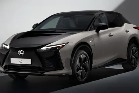 Elegancki Lexus RZ w dwukolorowym nadwoziu. Sprawdź jego atrakcyjną lexus rz cenę i odkryj przyszłość motoryzacji.