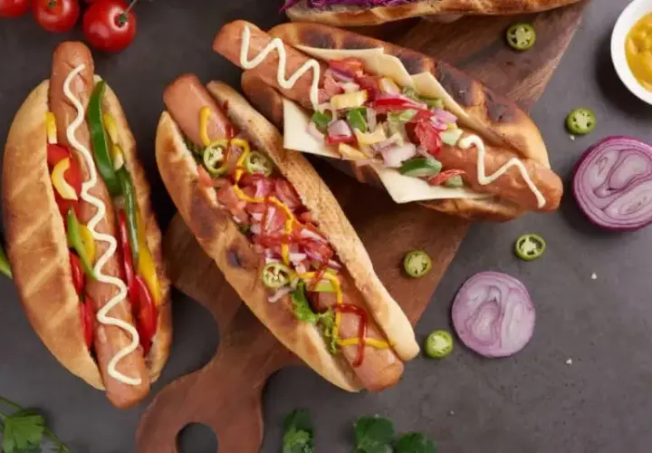 Ile kalorii ma hot dog z Orlenu? Zaskakujące wartości kaloryczne!
