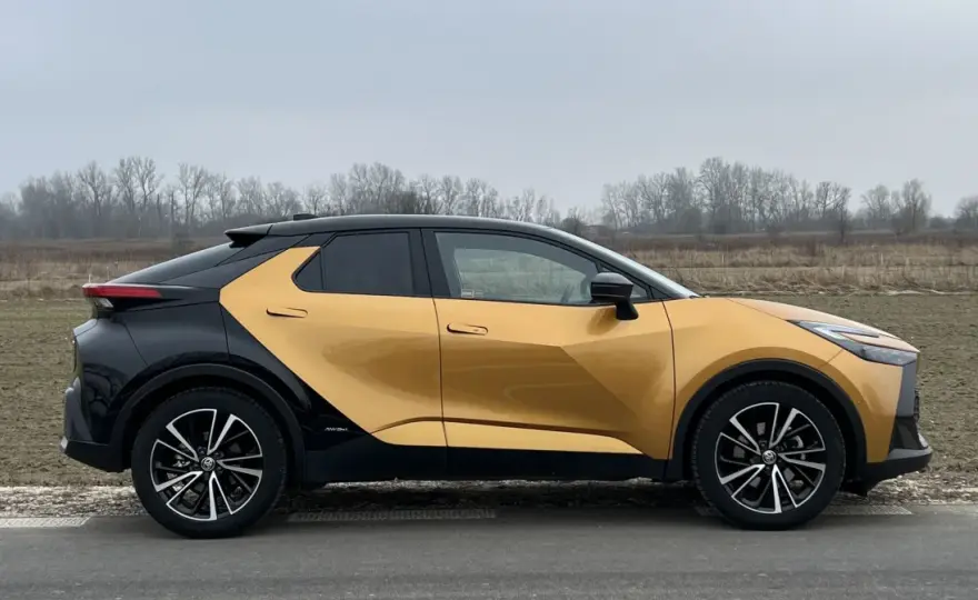 Toyota C-HR - ile kosztuje i która wersja ma sens?