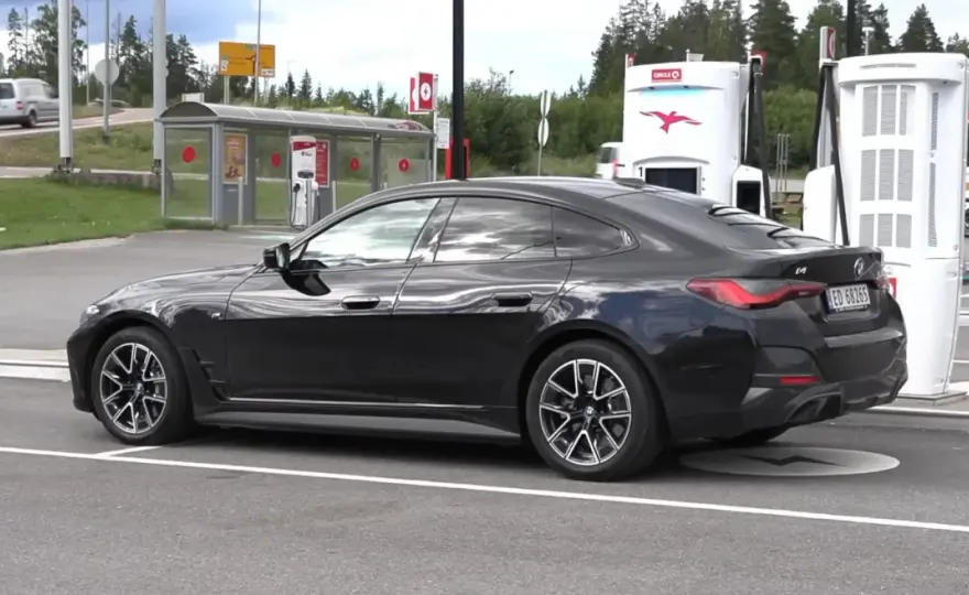 BMW i4 eDrive40 Gran Coupé - czy to najlepszy wybór?