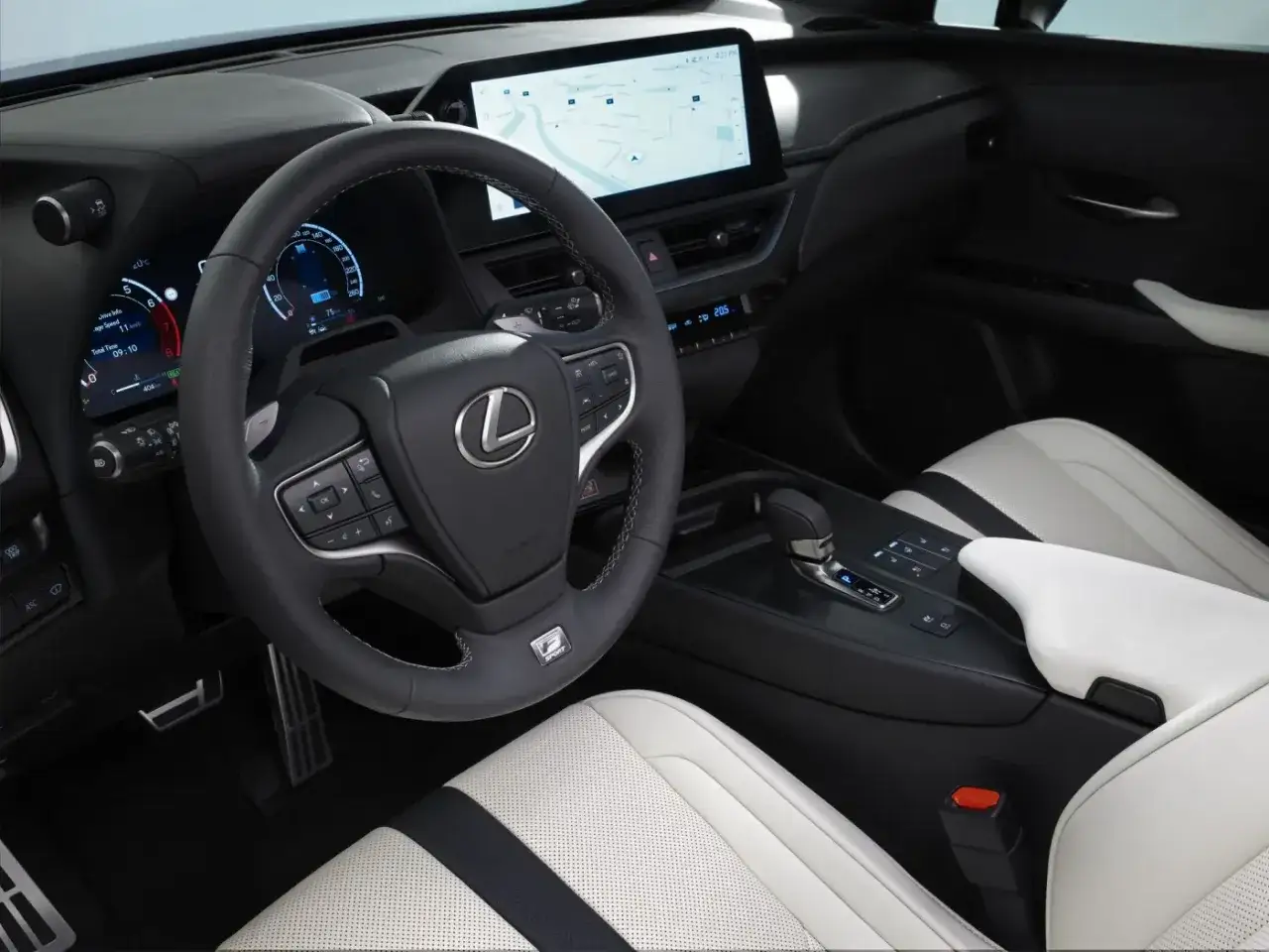 Wnętrze Lexus 350h z nowoczesną deską rozdzielczą, ekranem multimedialnym i skórzaną tapicerką.